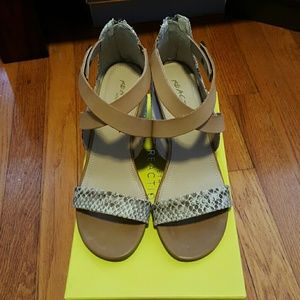 KENNETH COLE "OH AVA CN"